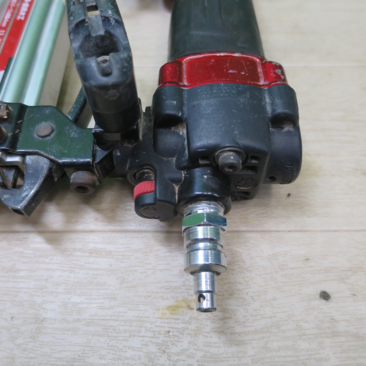 ☆マキタ 4mm 高圧 エア タッカ AT425HE タッカー エアー ツール 工具 makita☆