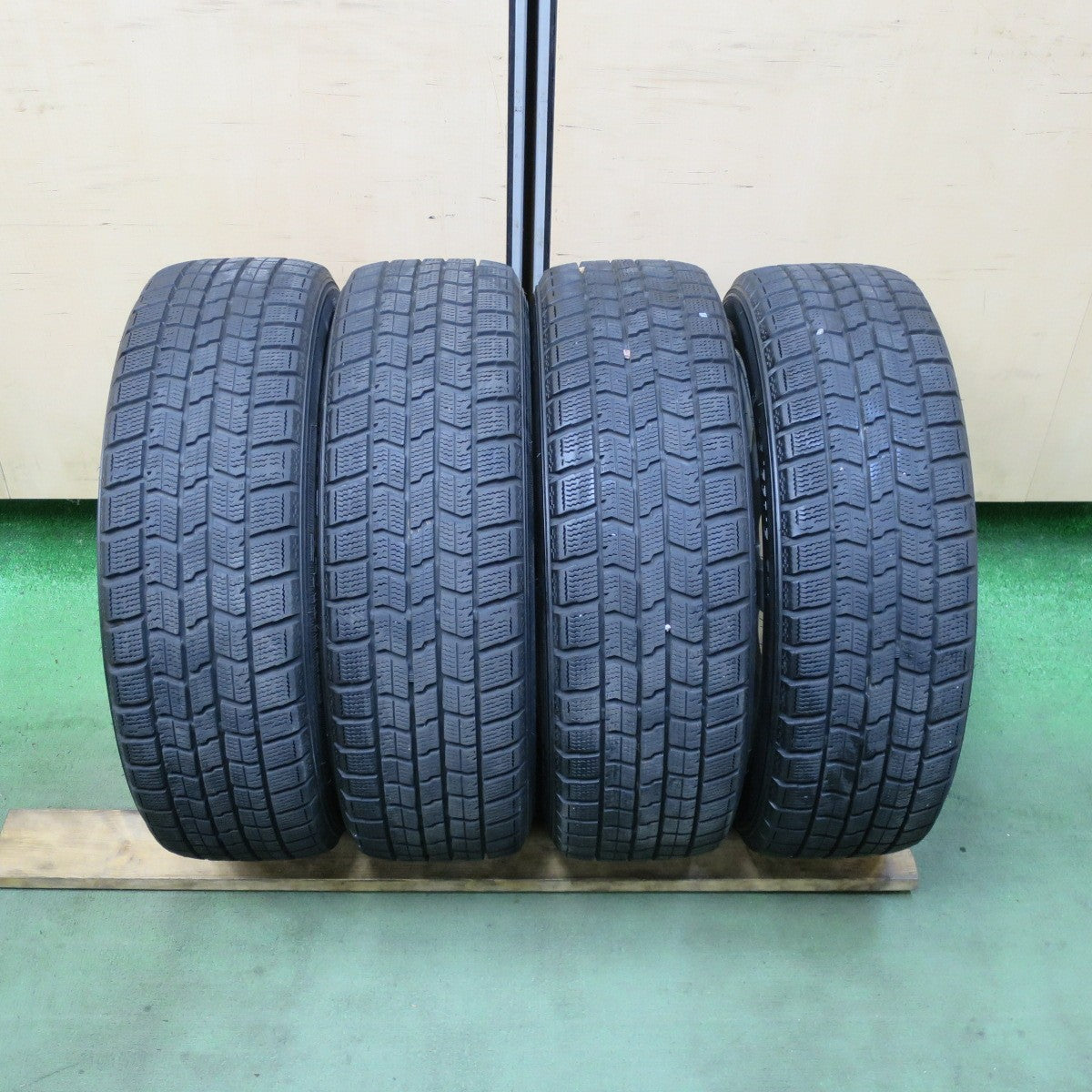 キレイ★スタッドレス 175/55R15 グッドイヤー アイスナビ7 ravrion RS01 ラブリオン 15インチ PCD100/4H★5111003TTス