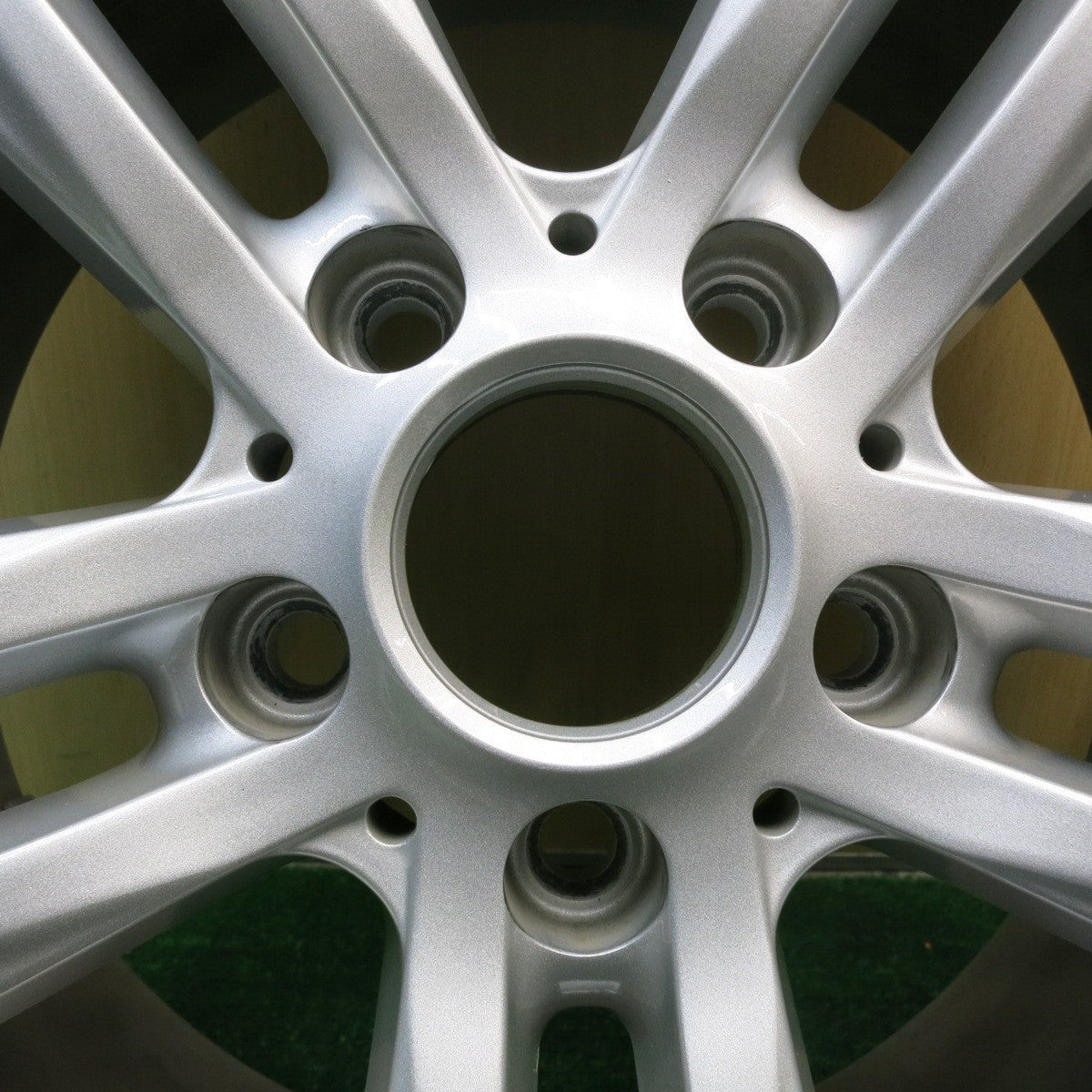 バリ溝!キレイ!9.5分★BMW MAK BIMMER 205/60R16 スタッドレス ブリヂストン ブリザック RFT ビマー 16インチ PCD120/5H★5041503TNス