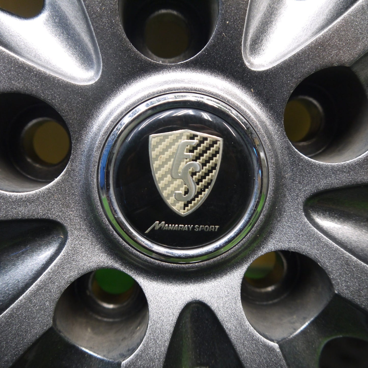 キレイ★スタッドレス 215/60R17 グッドイヤー アイスナビ6 MANARAY SPORT マナレイスポーツ 17インチ PCD114.3/5H★5041403Hス