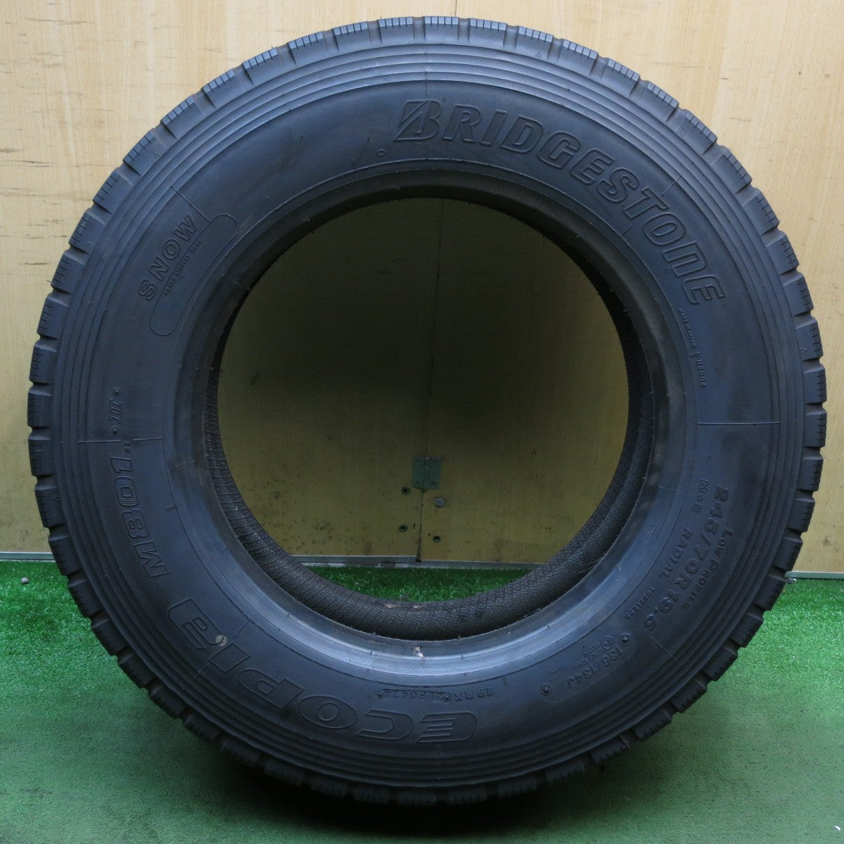 バリ溝!24年!9.5分以上!1本◎トラック タイヤ 245/70R19.5 136/134J ブリヂストン エコピア M801 Ⅱ ミックス オールシーズン 19.5インチ◎6101406KKスタ