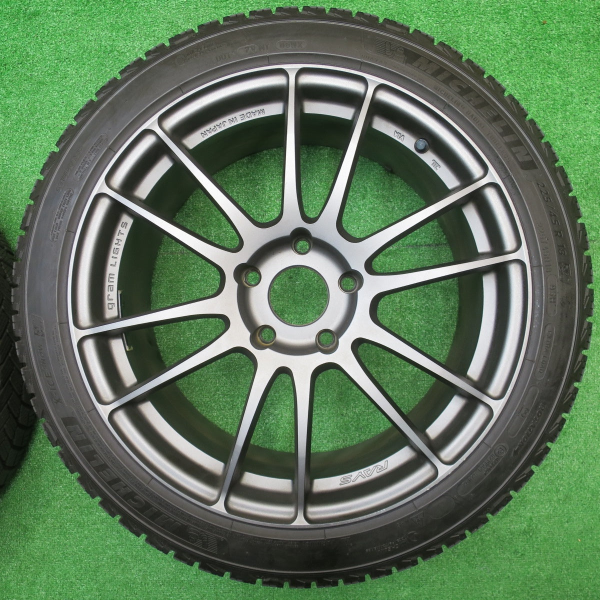 バリ溝!21年!キレイ!9.5分以上★BMW 等 RAYS gram LIGHTS 57 M/S G07EX 225/45R18 スタッドレス ミシュラン X-ICE SNOW レイズ グラムライツ PCD120/5H★5101607NJス