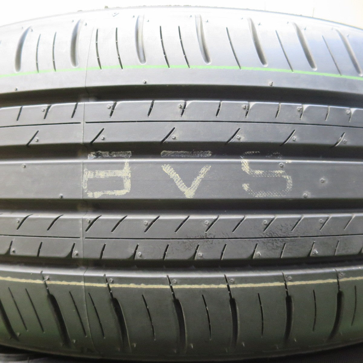 新車外し!25年★205/55R17 ダンロップ エナセーブ EC300+ タイヤ 17インチ ノア ヴォクシー 等★5092209イノタ