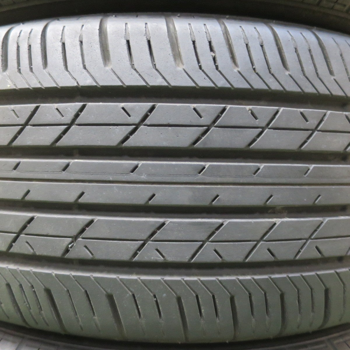 バリ溝!24年!9.5分★205/60R16 ブリヂストン トランザ ER33 タイヤ 16インチ ヴォクシー ノア ステップワゴン マツダ3 アクセラ 等★6042304イノタ