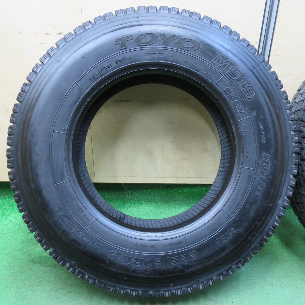 バリ溝!21年!9.5分★トラック タイヤ 225/80R17.5 123/122L スタッドレス トーヨー M919 17.5インチ★5020202IMスタ