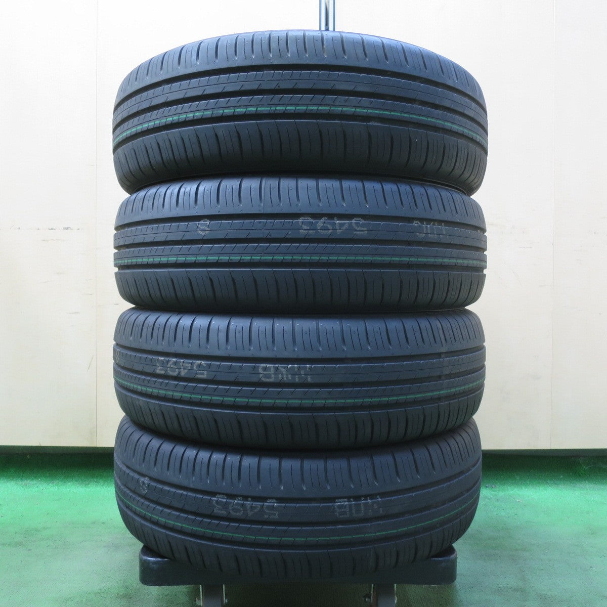 新車外し!25年★185/65R15 ダンロップ エナセーブ EC300+ タイヤ 15インチ アクア シエンタ フィット フリード カローラ 等★5091109イノタ