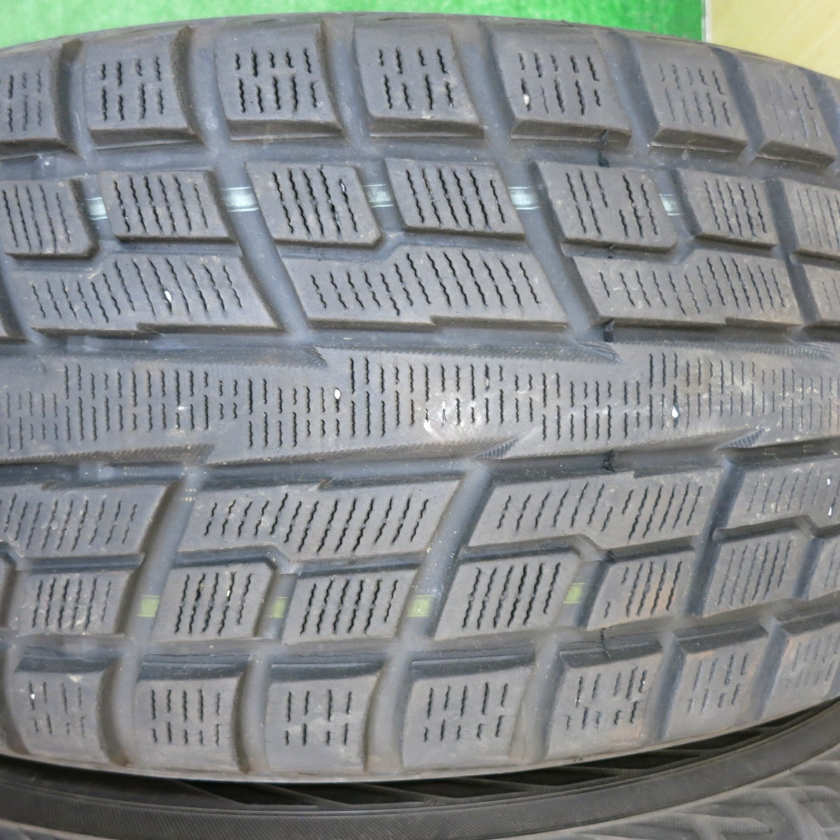 バリ溝!8.5分★ベンツ 等 AGA ESSE2 235/60R17 スタッドレス ヨコハマ ジオランダー i/T-S 17インチ エッセ2 PCD112/5H★5051404TNス