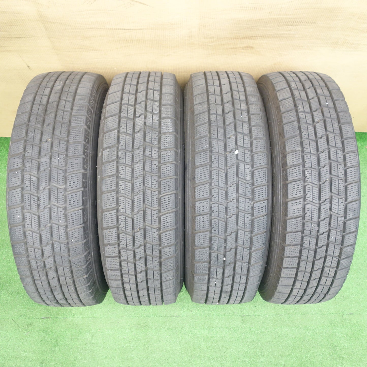 バリ溝!24年!キレイ!9分★スタッドレス 175/70R14 グッドイヤー アイスナビ7 ravrion RS01 ラブリオン 14インチ PCD100/4H★6030601KTス