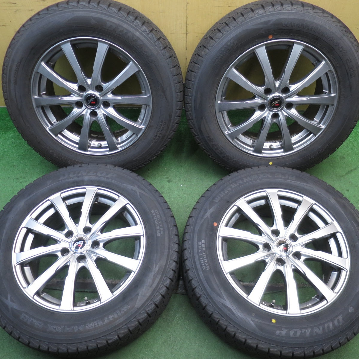 バリ溝!21年!キレイ!9.5分★スタッドレス 225/65R17 ダンロップ ウインターマックス SJ8 Fang ファング 17インチ PCD114.3/5H★5091903NJス