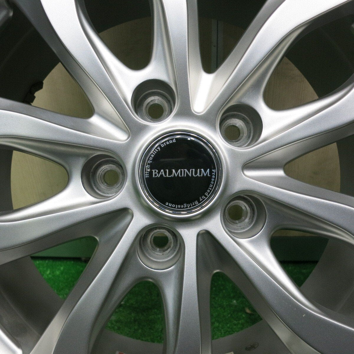 バリ溝!21年!キレイ!9分★スタッドレス 225/65R17 ブリヂストン ブリザック DM-V3 BALMINUM バルミナ 17インチ PCD114.3/5H★5012002TNス