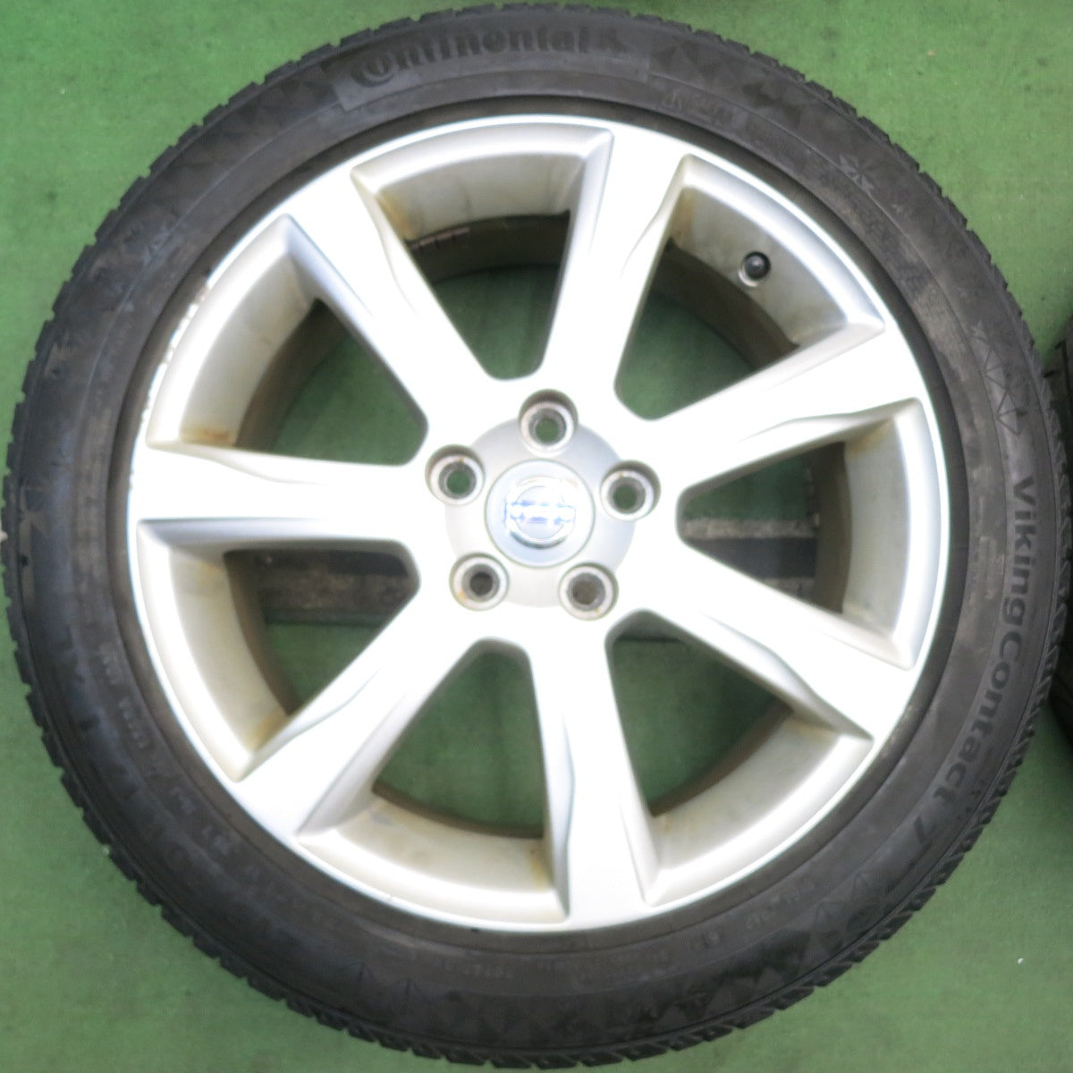 4本価格★ボルボ V60 S60 純正 215/50R17 スタッドレス コンチネンタル バイキングコンタクト7 17インチ PCD108/5H★5092810HAス