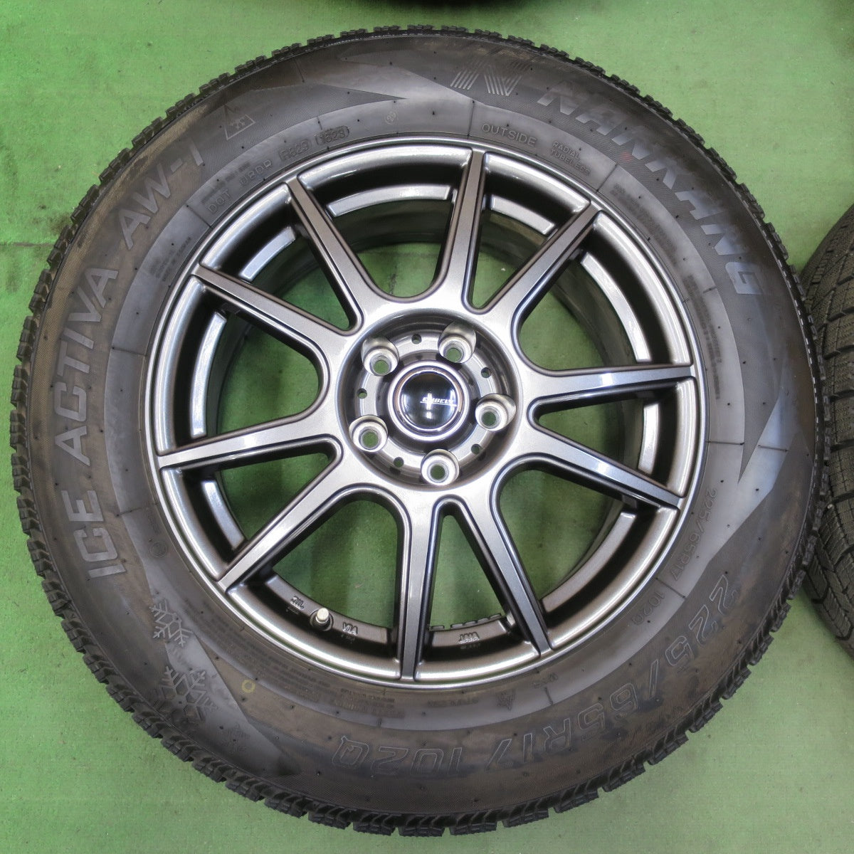 バリ溝!23年!キレイ!9分★スタッドレス 225/65R17 ナンカン アイスアクティバ AW-1 EMBELY 17インチ PCD114.3/5H★5093016イス