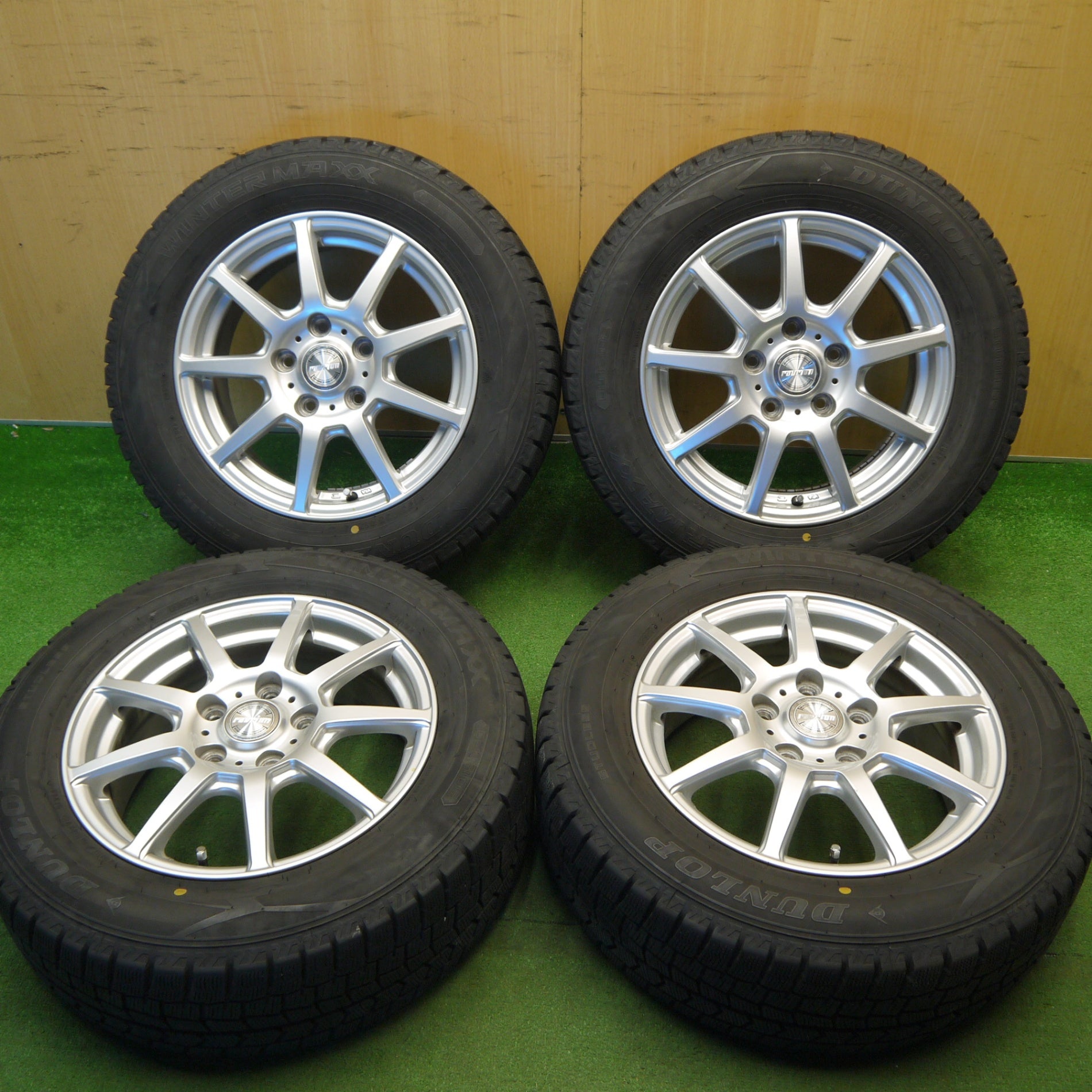 195/65R15　バリ溝スタッドレス 195/65r15 ウィンターマックス スタッドレス バリ溝