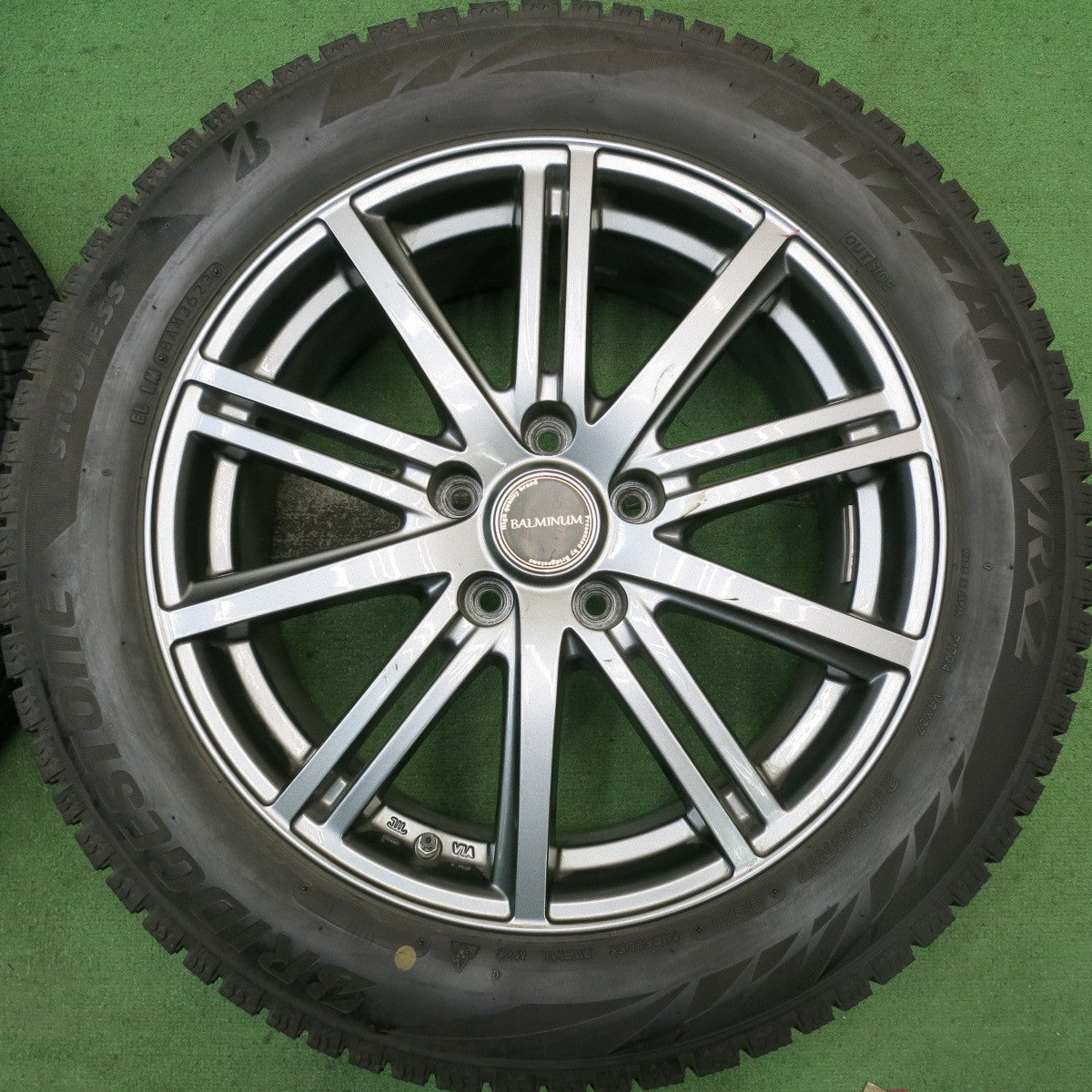 バリ溝!23年!9.5分★スタッドレス 215/55R17 ブリヂストン ブリザック VRX2 BALMINUM バルミナ 17インチ PCD114.3/5H★5081302AKス