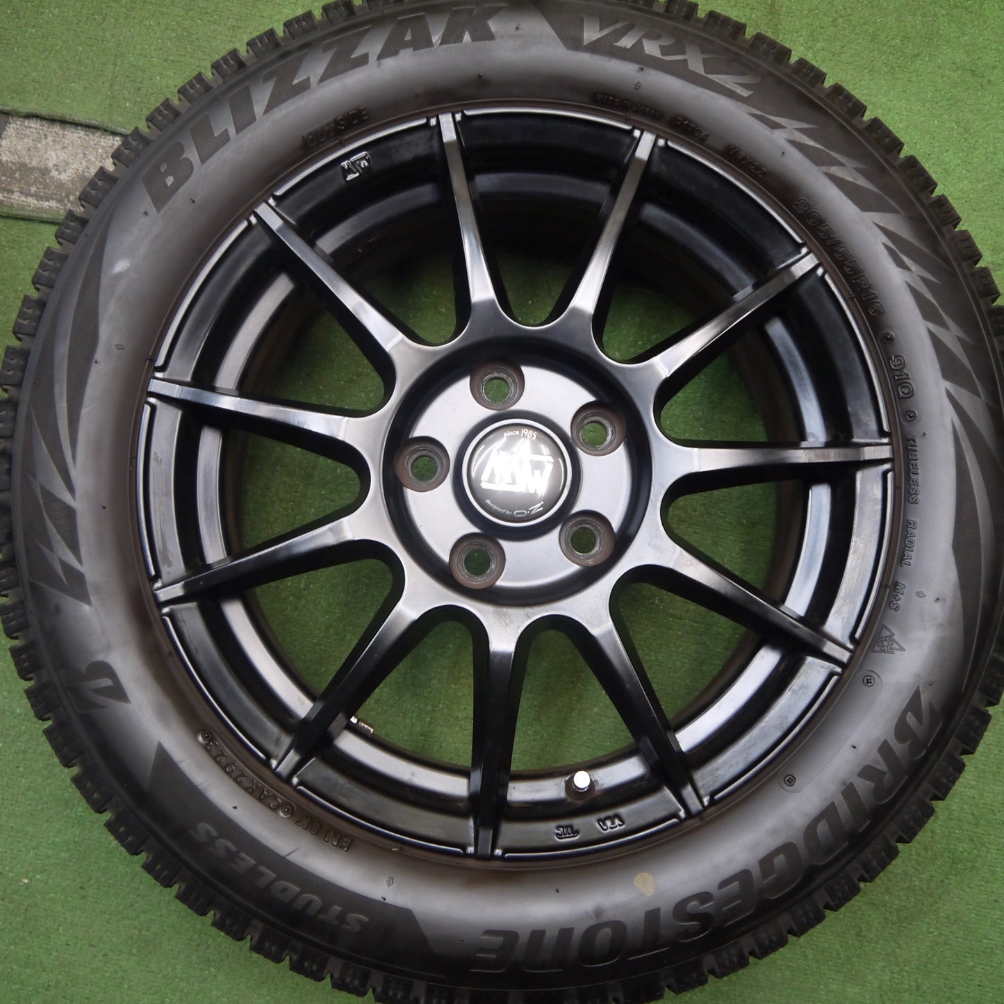 バリ溝!23年!9分★MINI ミニ 等 MSW 85 O・Z 205/55R16 スタッドレス ウォーリアー WR300 ブリヂストン ブリザック VRX2 16インチ OZ PCD112/5H★5070810Hス