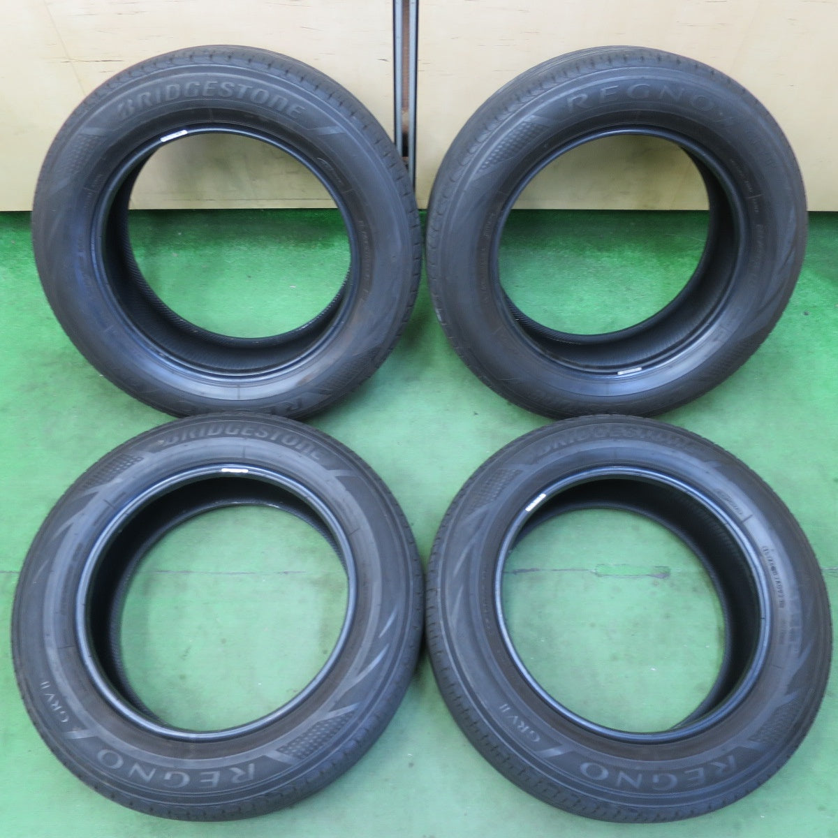 4本価格!23年★225/60R17 ブリヂストン レグノ GRV2 タイヤ 17インチ エクストレイル アルファード ハリアー フォレスター XV 等★5041813イノタ