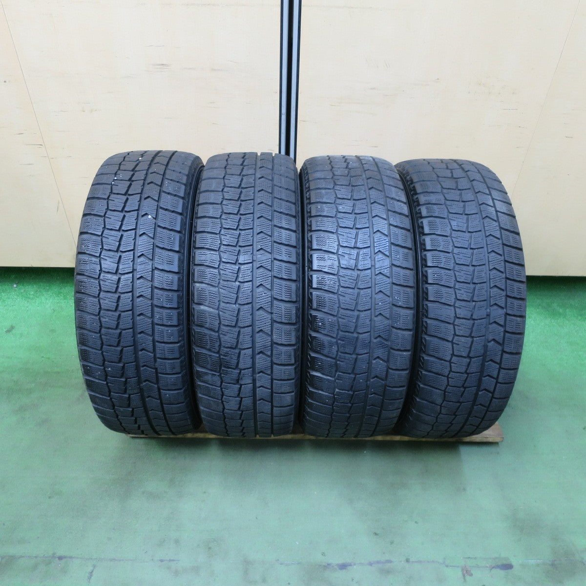 バリ溝!キレイ!9分★トヨタ 80系 ノア ヴォクシー 純正 BBS TY016 205/55R16 スタッドレス ダンロップ ウインターマックス WM02 16インチ PCD114.3/5H★5111402TTス