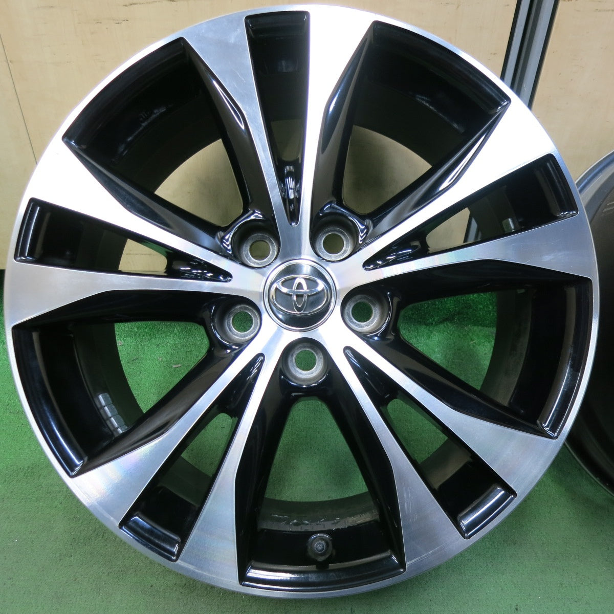 4本価格★トヨタ 60系 ハリアー スタイル モーヴ 純正 ホイール 18インチ 18×7.5J PCD114.3/5H★5043004SYホ