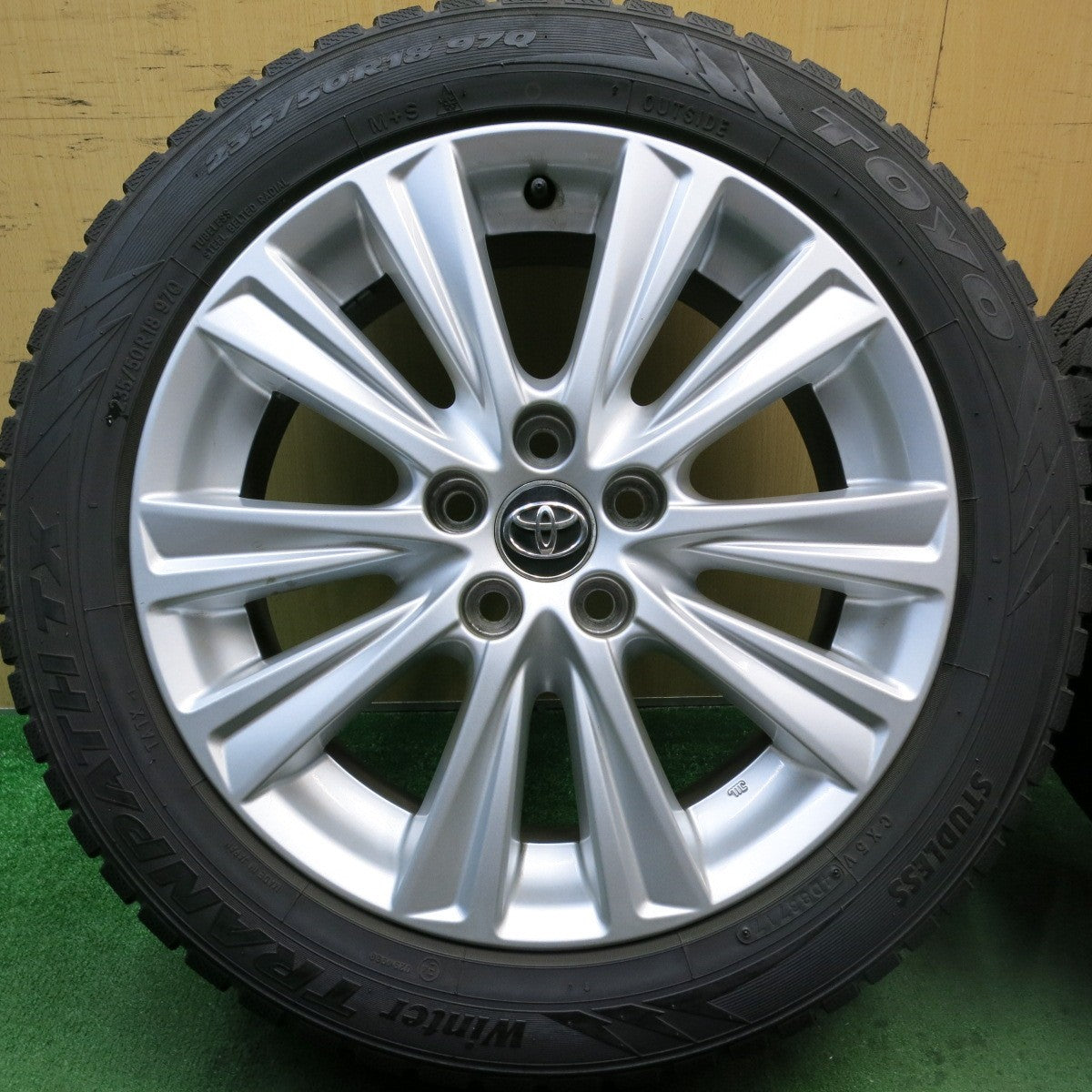 バリ溝!キレイ!9分★トヨタ 30系 アルファード ヴェルファイア 純正 235/50R18 スタッドレス トーヨー ウインター トランパス TX 18インチ PCD114.3/5H★5080201HAス