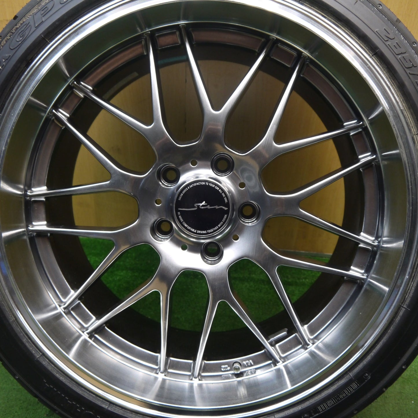 バリ溝!キレイ!9.5分!1本★235/40R18 Stern シュテルン ヨコハマ DNA GP GRAND PRIX 18インチ PCD114.3/5H★5052705Hノ