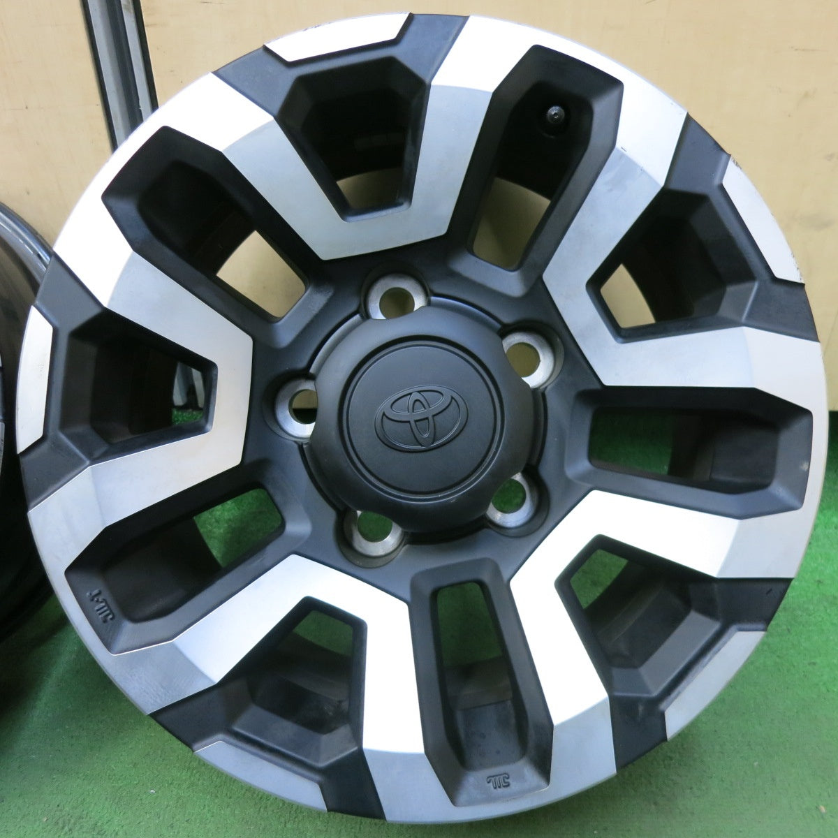 新車外し★トヨタ ランクル 70 純正 ホイール 16インチ 16×7J PCD150/5H★5082002SKホ