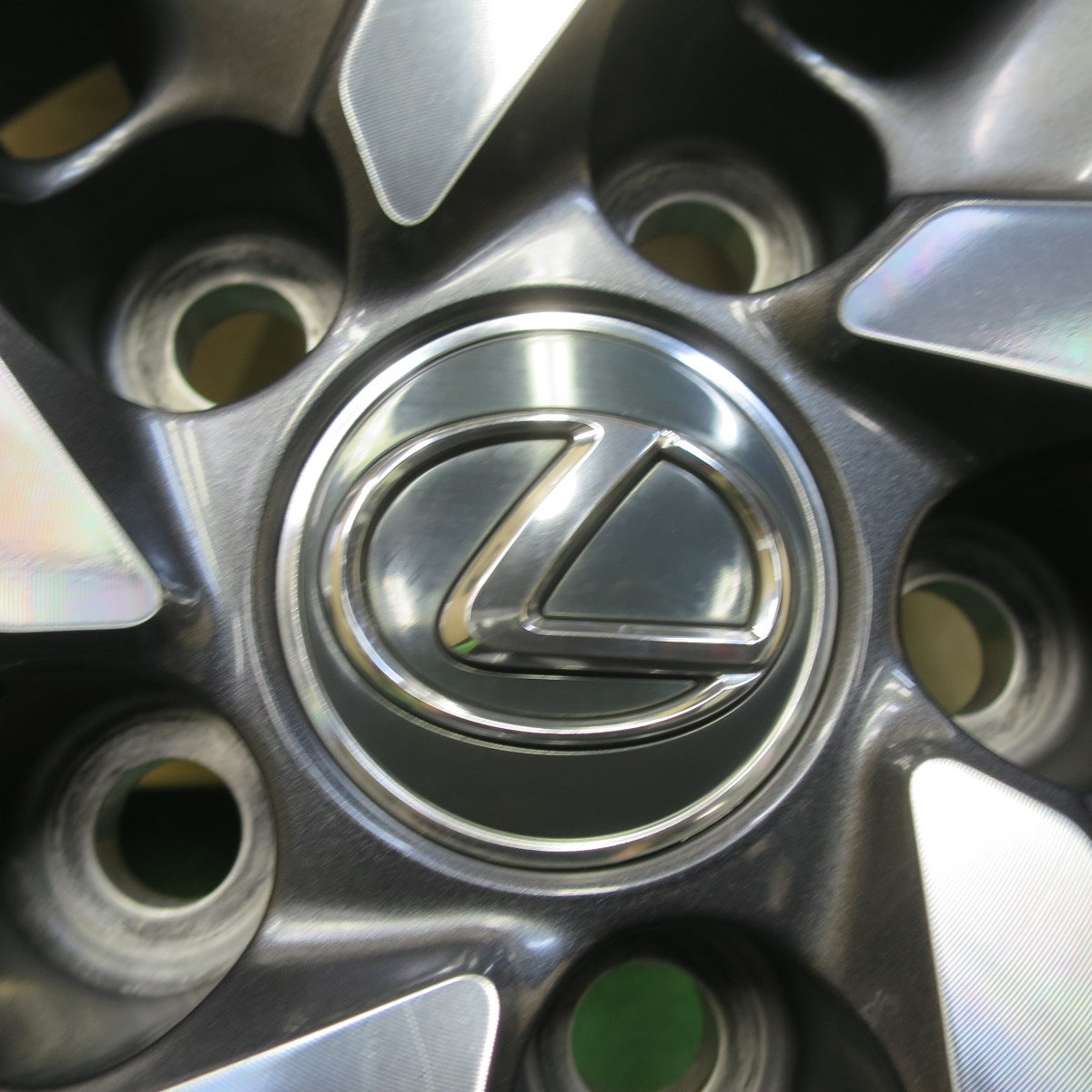 センサー付!キレイ★レクサス 10系 NX 純正 225/60R18 ヨコハマ ブルーアース E51 E51A 18インチ PCD114.3/5H★5091101イノ