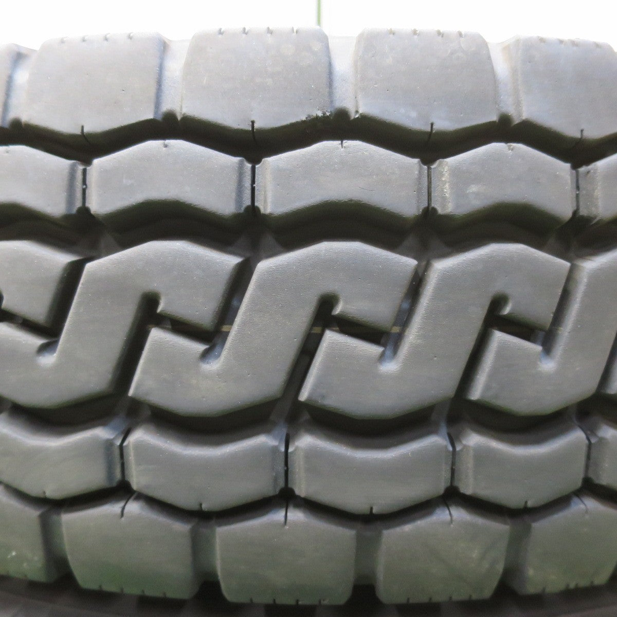 バリ溝!25年!9.5分★トラック タイヤ 205/85R16 117/115N ブリヂストン エコピア M812 ミックス オールシーズン 16インチ★5101002イスタ