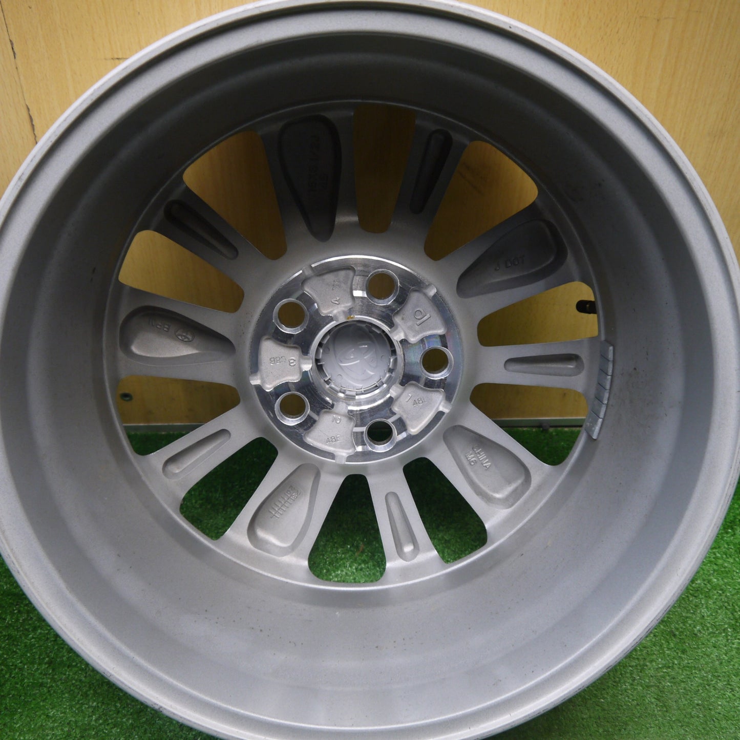 新車外し★トヨタ ヤリスクロス 純正 ホイール 16インチ 16×6.5J PCD114.3/5H★6010609Hホ