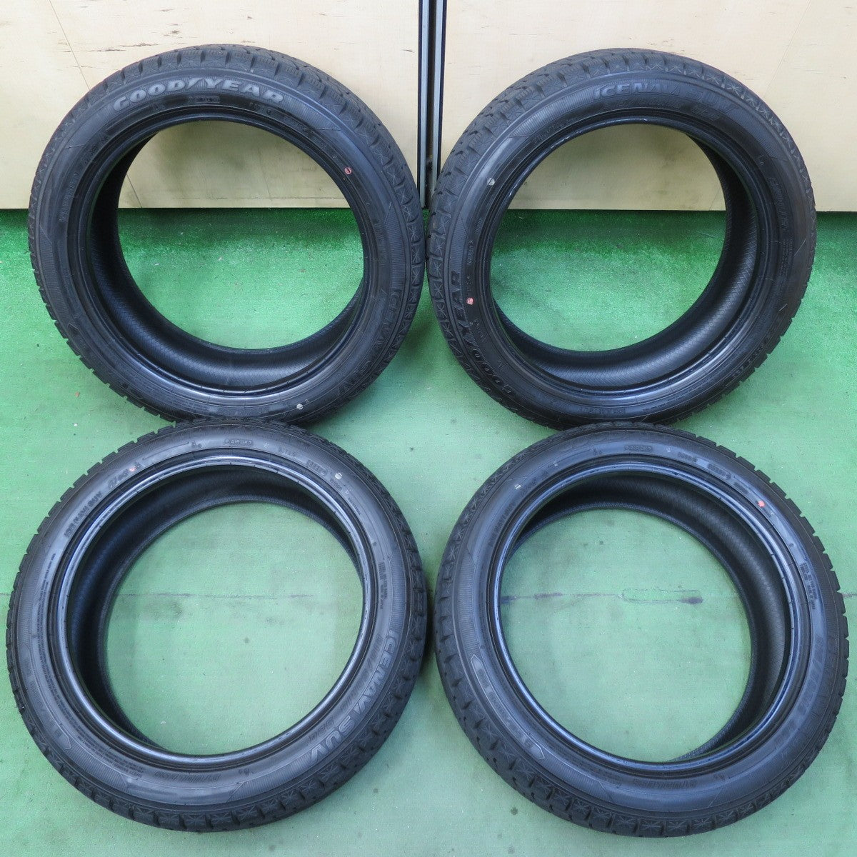 バリ溝!9.5分★スタッドレス 215/50R18 グッドイヤー アイスナビ SUV タイヤ 18インチ ヤリスクロス CX-3 等★5070305イスタ