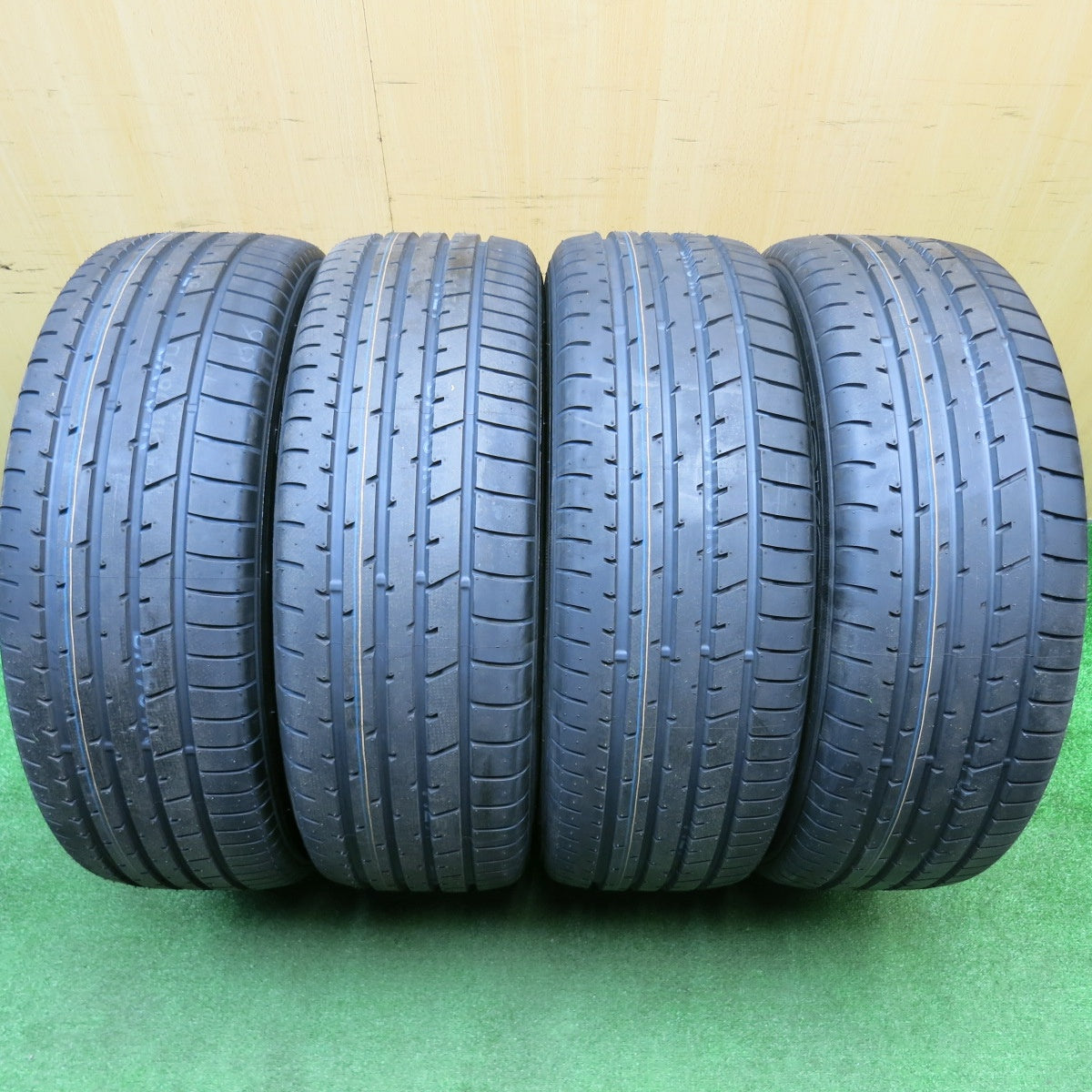 新車外し!24年★トヨタ 80系 ハリアー 純正 225/55R19 トーヨー プロクセス R46A 19インチ PCD114.3/5H★5112001HAノ