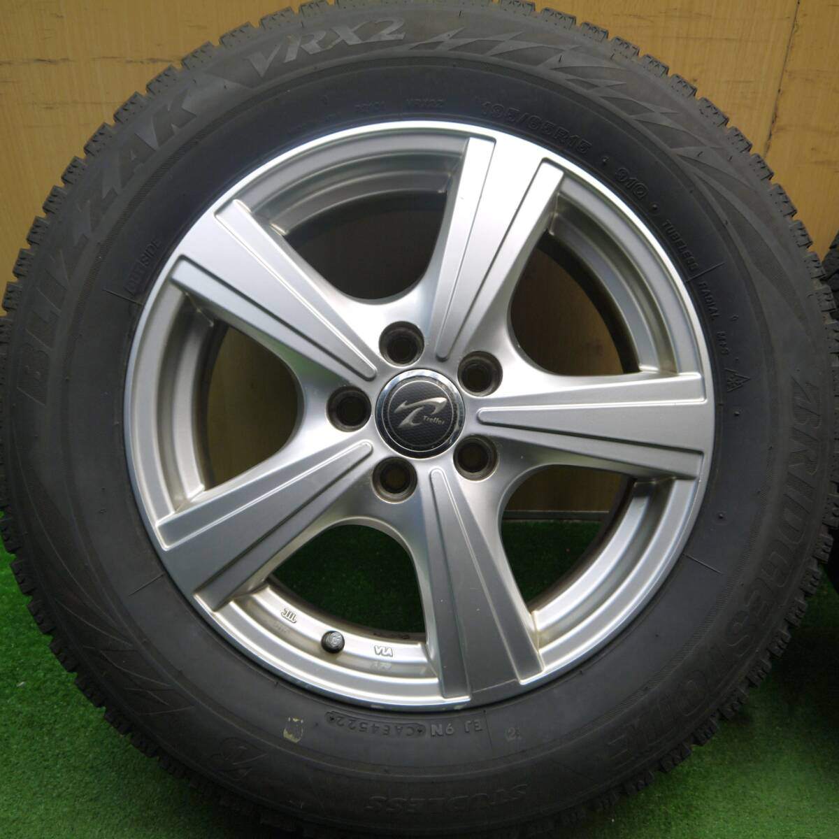 バリ溝!22年!9分★プリウス 等 195/65R15 スタッドレス ブリヂストン ブリザック VRX2 Treffer トレファー 15インチ PCD100/5H★5032801Hス