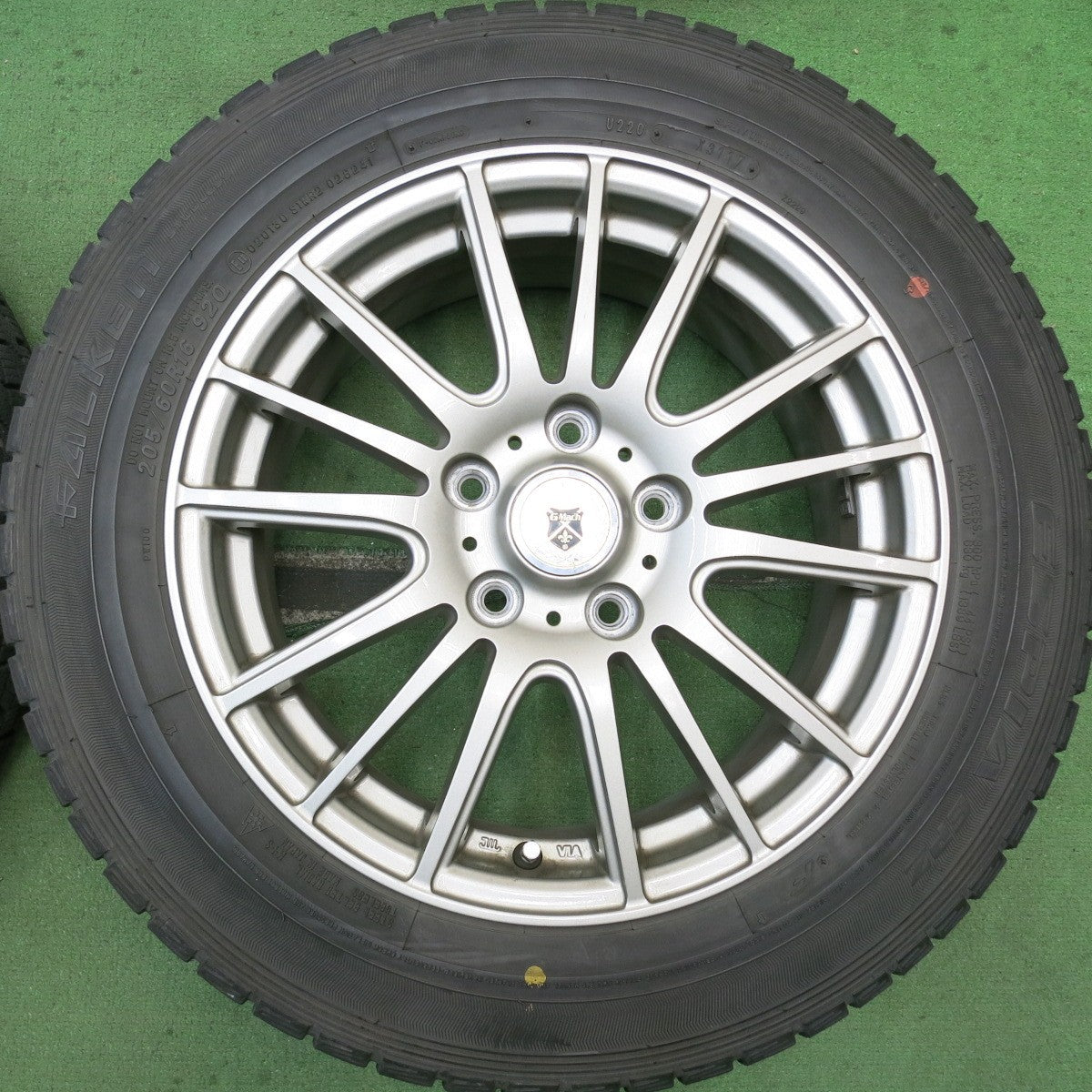 バリ溝!キレイ!9.5分★スタッドレス 205/60R16 ファルケン エスピア EPZ GMach 16インチ PCD114.3/5H★5092008HAス