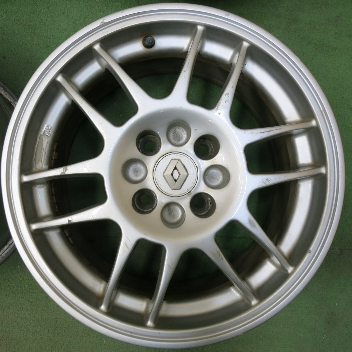 4本価格★ルノー ルーテシア メガーヌ 等 純正 O・Z ホイール 15インチ 15×7J OZ PCD100/4H★5042511SYホ