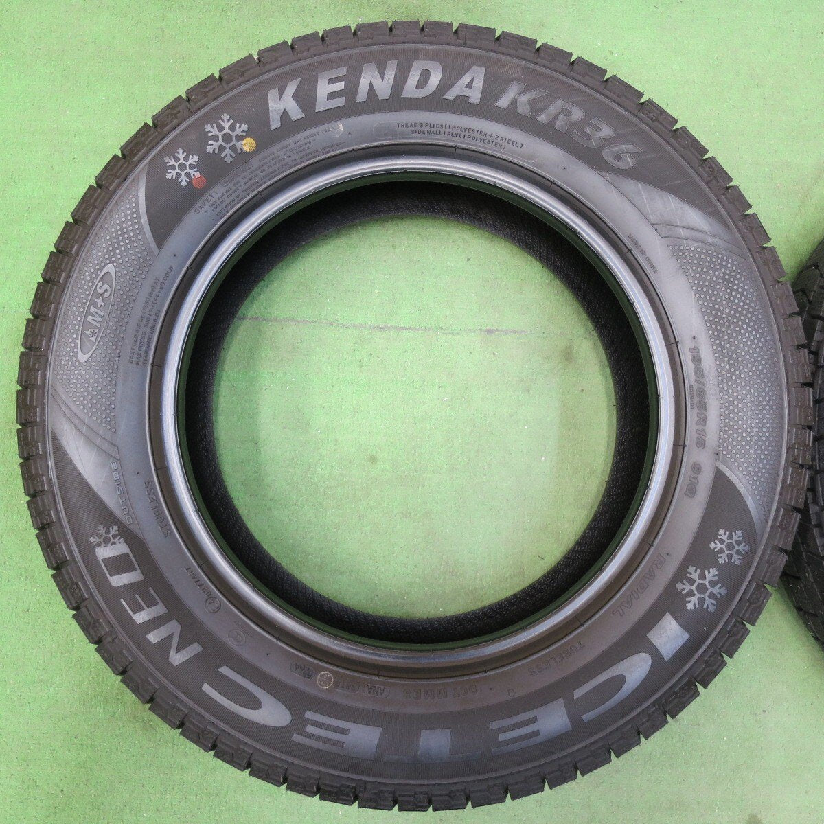 バリ溝!9.5分★スタッドレス 195/65R15 ケンダ KR36 アイステック ネオ タイヤ 15インチ ノア ヴォクシー エスクァイア アイシス 等★5040511イスタ