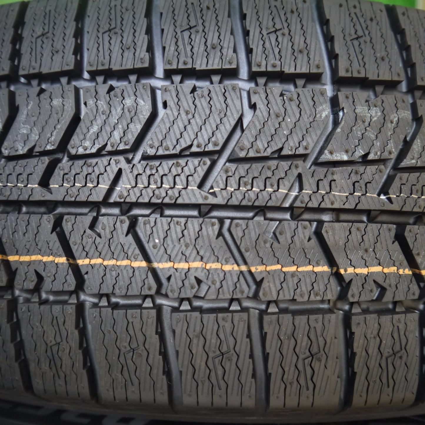 未使用!24年★スタッドレス 205/65R16 トーヨー オブザーブ GIZ3 weds ウェッズ 16インチ PCD114.3/5H★5042509Hス