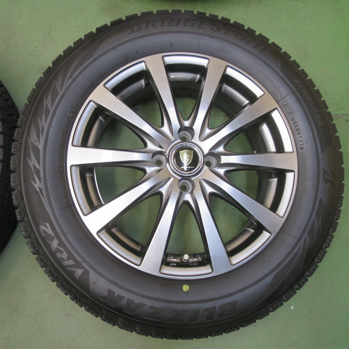 バリ溝!キレイ!9分◎スタッドレス 195/65R16 ブリヂストン ブリザック VRX2 MANARAY SPORT マナレイ スポーツ 16インチ PCD100/4H◎6101605イス