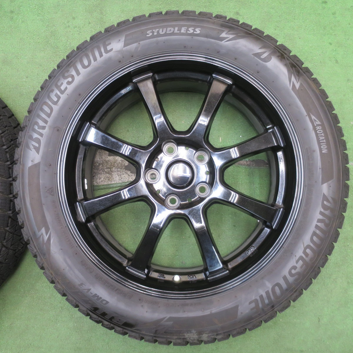 バリ溝!24年!キレイ!9.5分★G-SPEED スタッドレス 225/55R18 ブリヂストン ブリザック DM-V3 Gスピード 18インチ PCD114.3/5H★5092404NJス