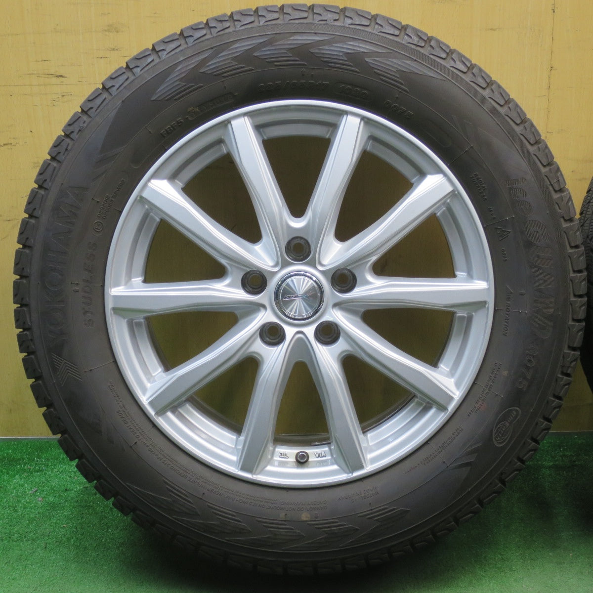 バリ溝!キレイ!9分★スタッドレス 225/65R17 ヨコハマ アイスガード G075 JOKER ジョーカー 17インチ PCD114.3/5H★5092403NJス