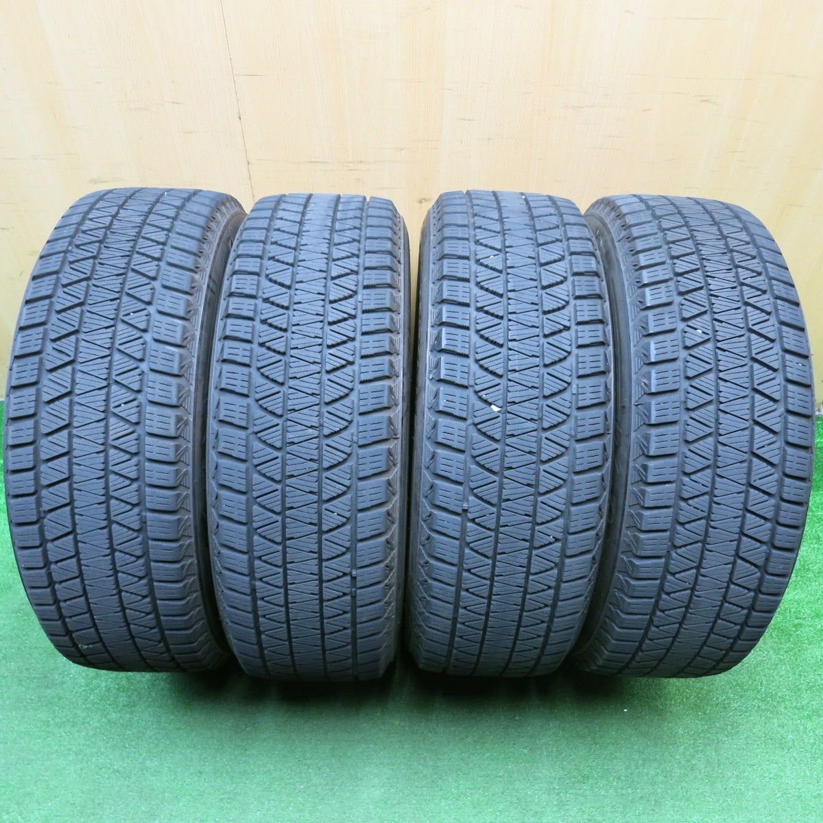 バリ溝!8.5分★スタッドレス 225/65R17 ブリヂストン ブリザック DM-V3 JOKER ジョーカー 17インチ PCD114.3/5H★5112019HAス