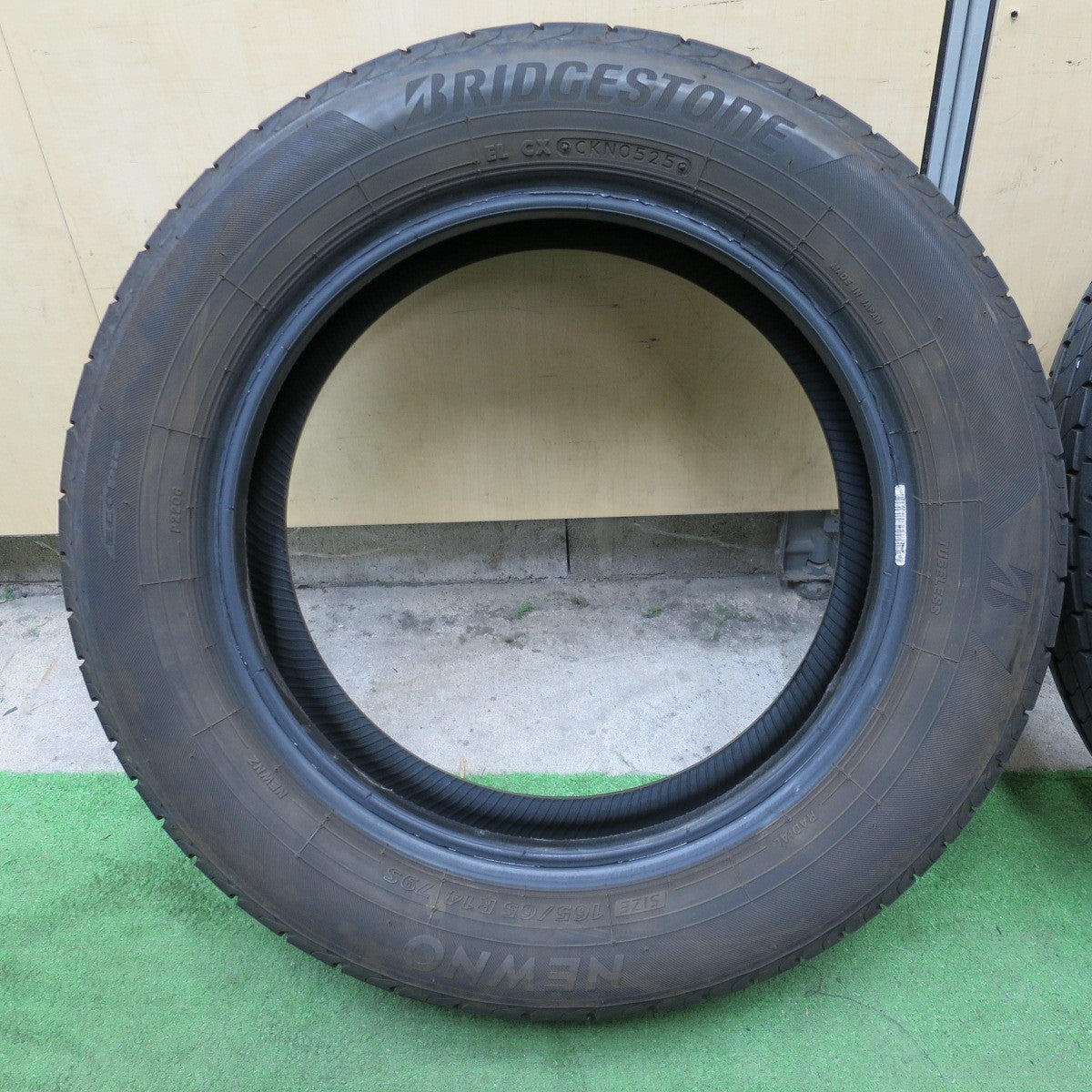 バリ溝!25年!8.5分◎165/65R14 ブリヂストン NEWNO ニューノ 14インチ タイヤ ソリオ ハスラー タンク 等◎6101905NGノタ