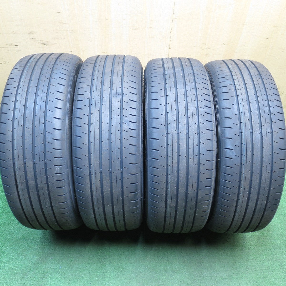 新車外し!24年★トヨタ 30系 クラウン セダン 純正 235/55R19 ダンロップ SPスポーツマックス 050 PCD120/5H★5040201KKノ