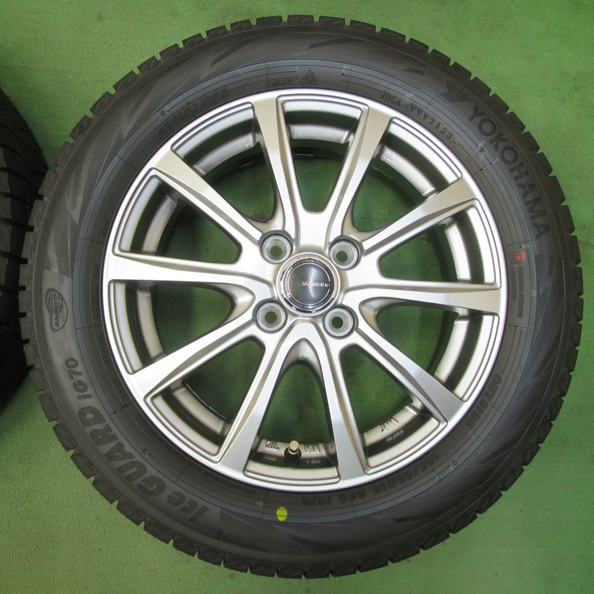 未使用!23年★スタッドレス 185/60R15 ヨコハマ アイスガード iG70 MiLLOUS ミルアス 15インチ PCD100/4H★5080802イス