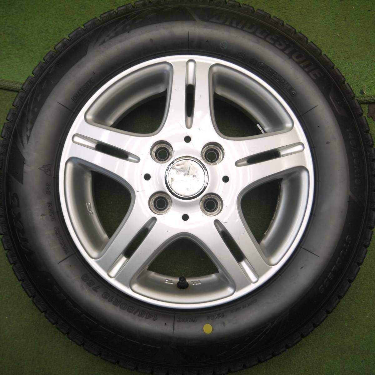 タイヤほぼ未使用!21年★スタッドレス 145/80R13 ブリヂストン ブリザック VRX3 DUFACT DF5 PCD100/4H★4021602Hス