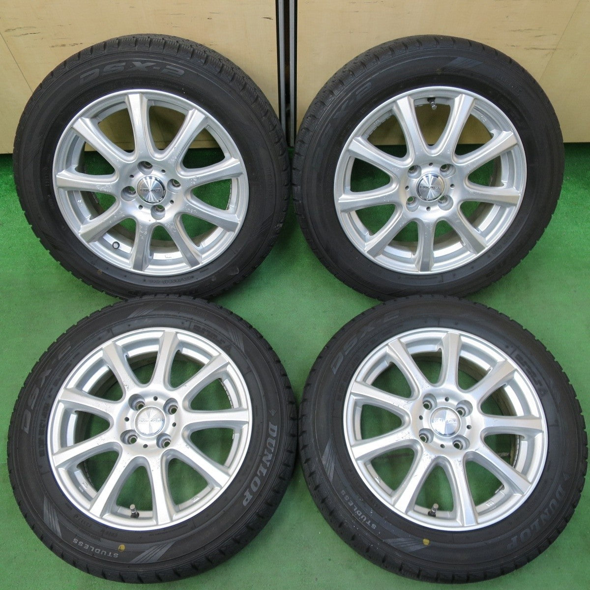 4本価格★スタッドレス 175/65R15 ダンロップ DSX-2 DUFACT デュファクト 15インチ PCD100/4H★4113013イス