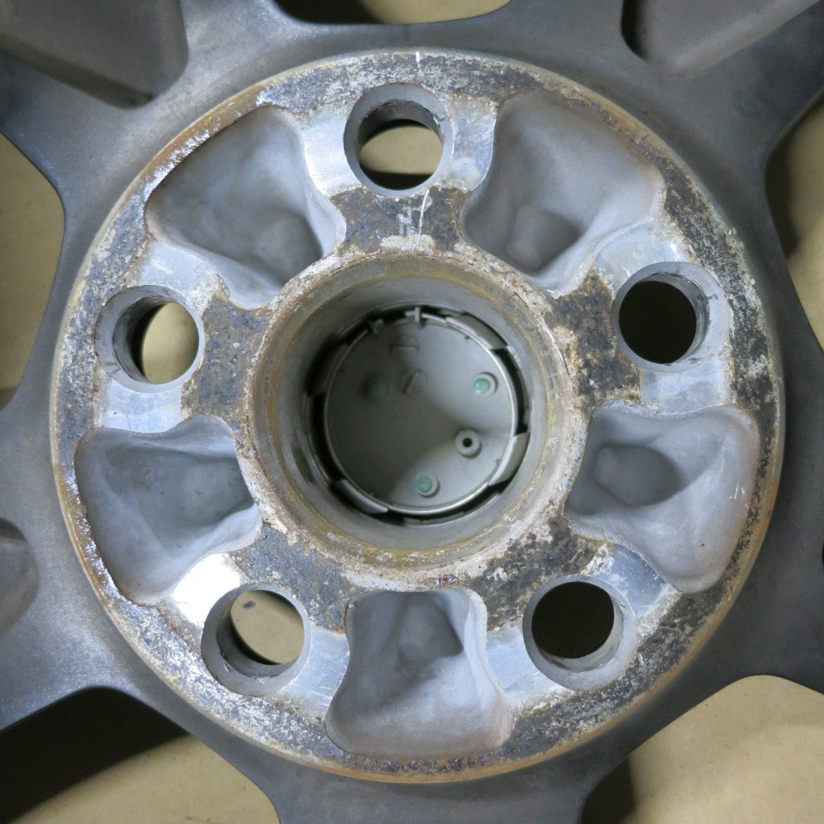 4本価格★トヨタ 30系 ハリアー 純正 ホイール 18インチ 18×7J PCD114.3/5H★5052104SYホ