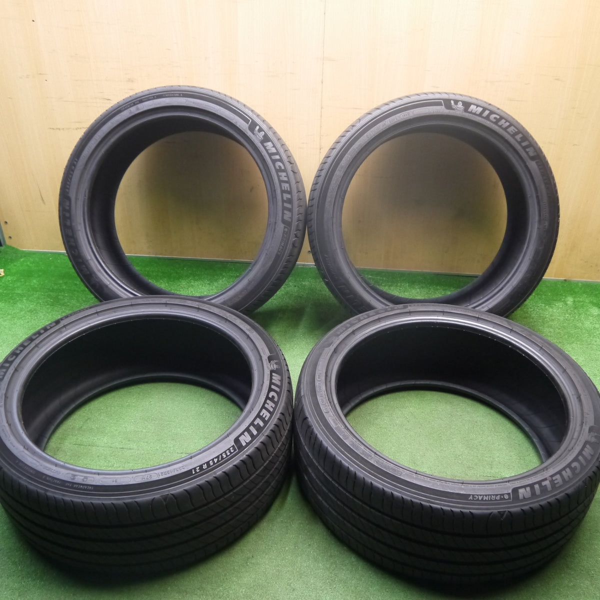 新車外し!25年★235/45R21 ミシュラン e・PRIMACY eプライマシー タイヤ 21インチ クラウン スポーツ 等★6010505Hノタ