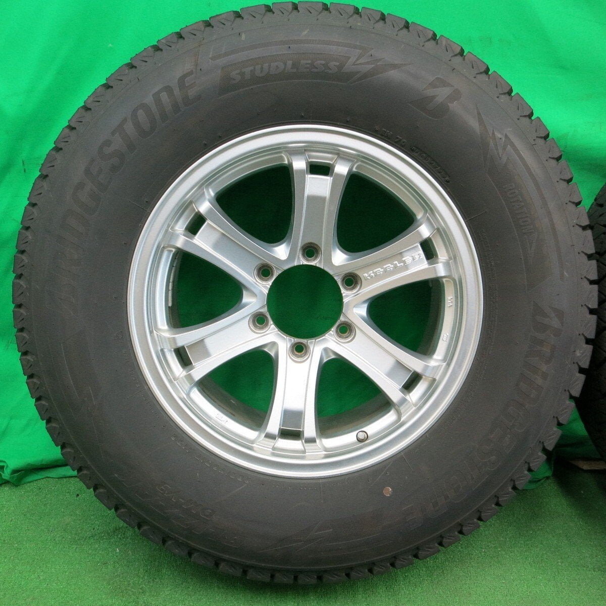 バリ溝!22年!キレイ!9.5分★KEELER 265/70R17 スタッドレス ブリヂストン ブリザック DM-V3 17インチ キーラー PCD139.7/6H★4051402ナス