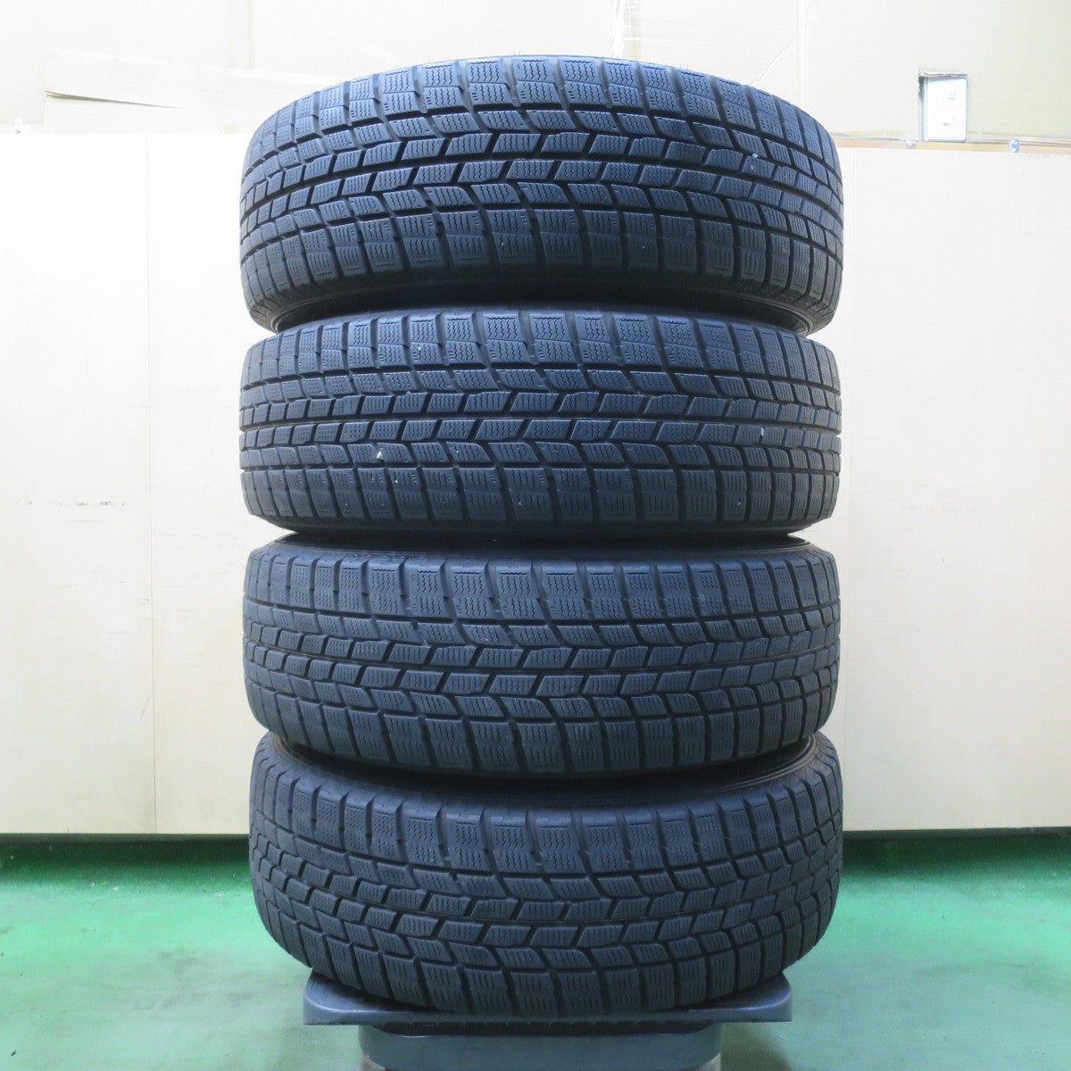 4本価格★スタッドレス 205/65R16 グッドイヤー アイスナビ6 FEID フェイド 16インチ PCD114.3/5H★6040706イス