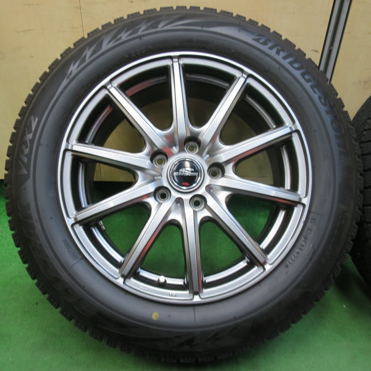 バリ溝!21年!キレイ!9分★スタッドレス 215/60R17 ブリヂストン ブリザック VRX2 SCHNEIDER シュナイダー 17インチ PCD114.3/5H★5010704イス