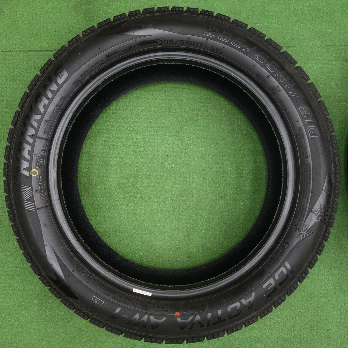 バリ溝!25年!ほぼ10分◎スタッドレス 205/55R17 ナンカン アイスアクティバ AW-1 タイヤ 17インチ ノア ヴォクシー プリウスα ステップワゴン 等◎6083002KTスタ